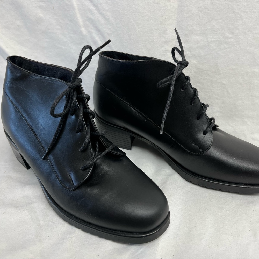 MUNRO MAYFAIR Black Leather Waterproof Ankle Lace Up Booties BRAND NEW!